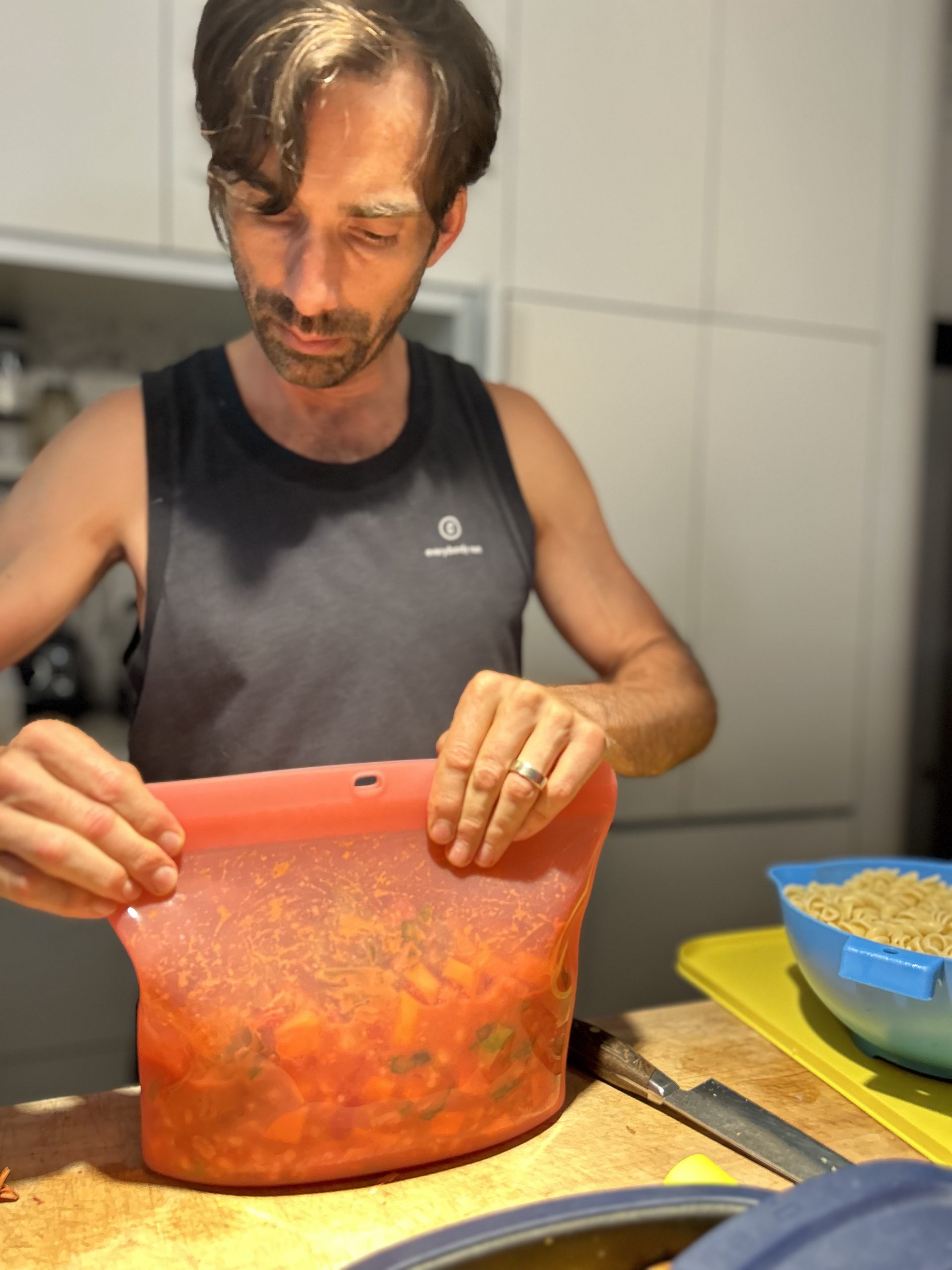 Repas 'dump meal' dans le sac en silicone Tupperware - Caroline Schoofs -  Ma vie en Tupperware